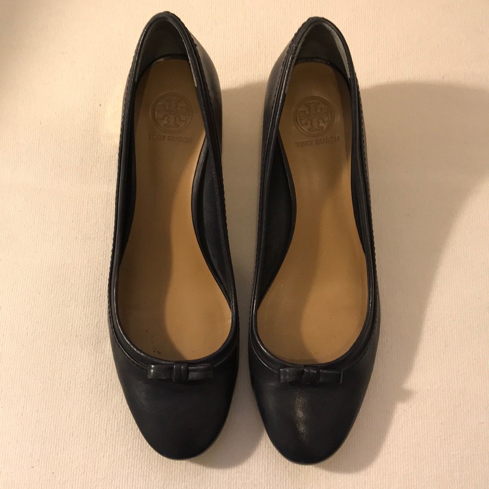 Tory Burch Bea Pumps Size 8 Navy Blue